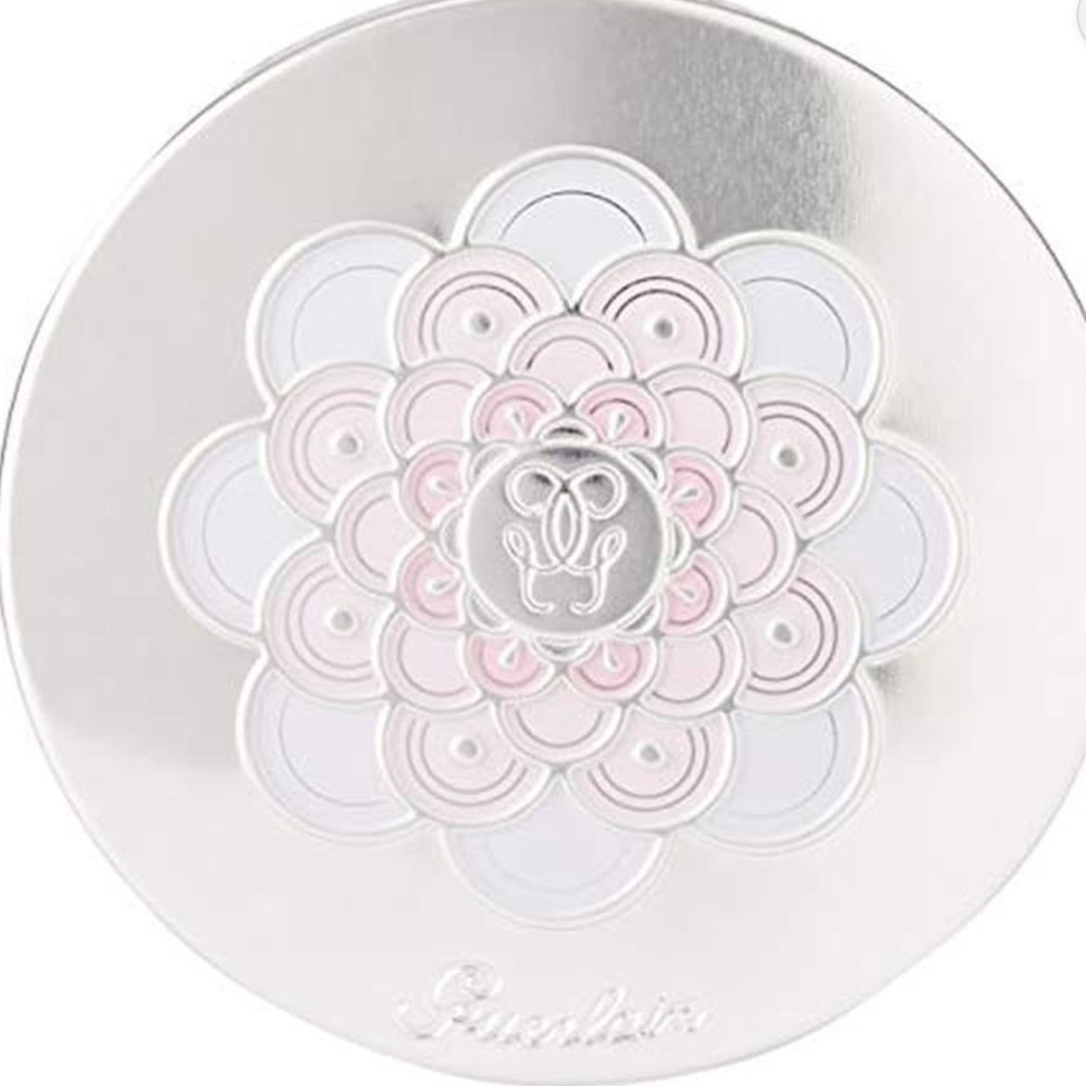 💕HOST PICK💕 Guerlain Light Reflecting Pearls of Powder 2 Clair/Light BNIB & Rare - Picture 5 of 16